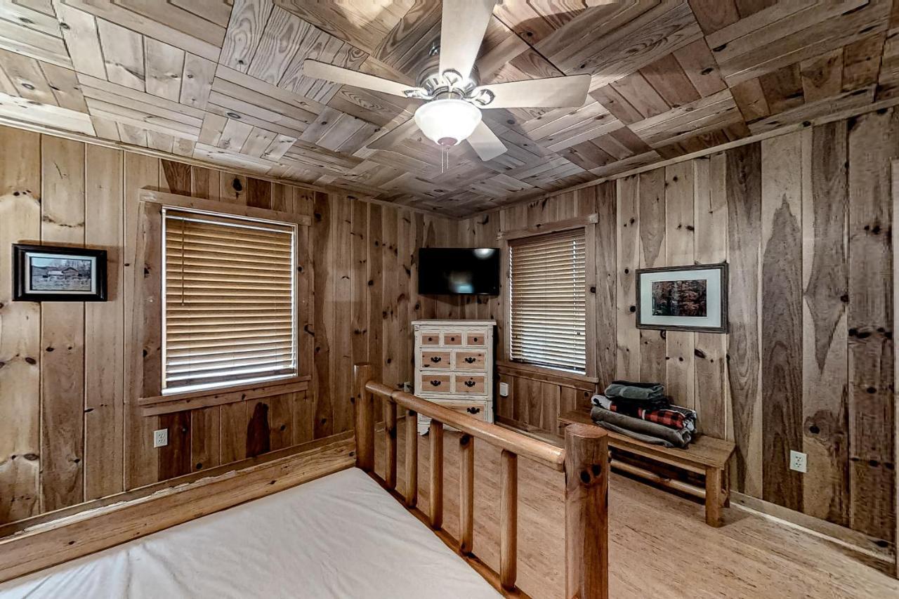 Mountain Lion'S Tales Villa Gatlinburg Bagian luar foto