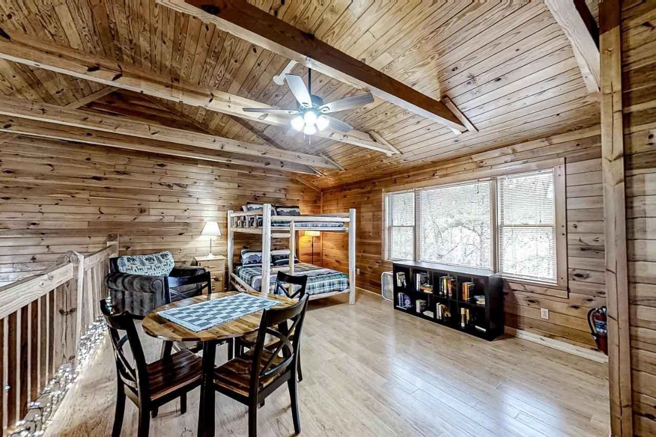 Mountain Lion'S Tales Villa Gatlinburg Bagian luar foto