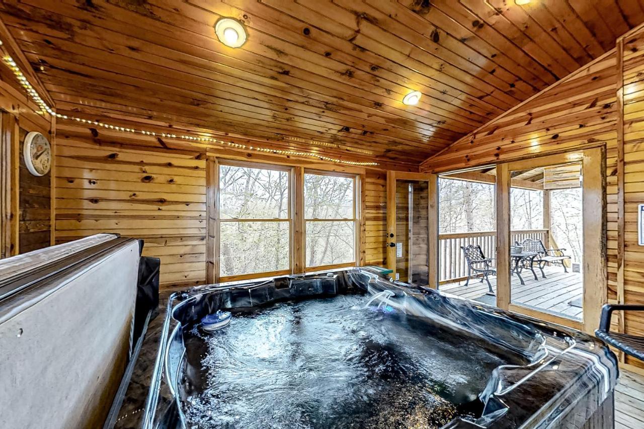 Mountain Lion'S Tales Villa Gatlinburg Bagian luar foto